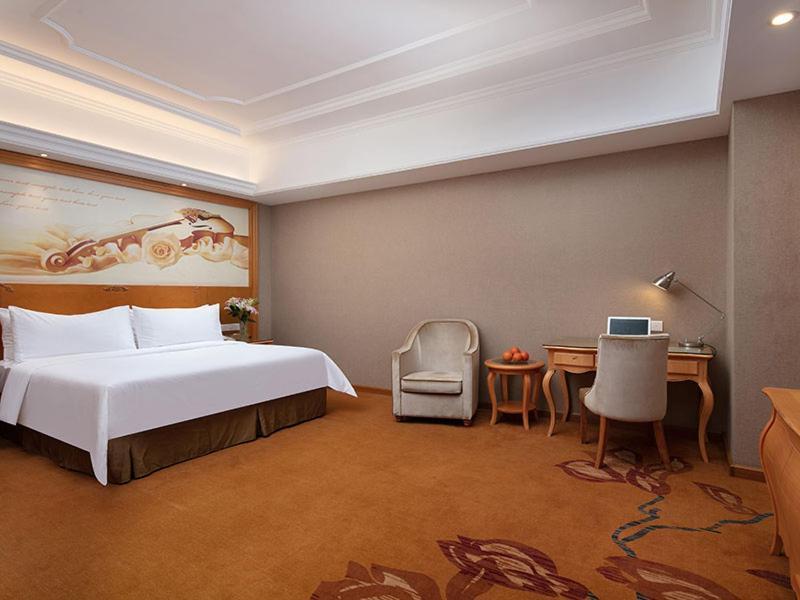 Vienna International Hotel Jiujiang Shili Street Exterior foto