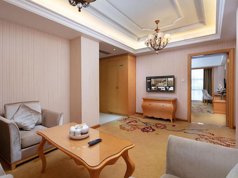 Vienna International Hotel Jiujiang Shili Street Exterior foto
